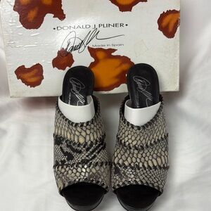 Donald J. Pliner Women's Snakeskin Slide Sandals - Black and Cream